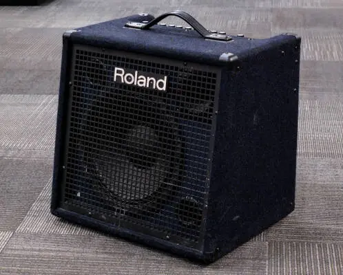 Roland - KC-400 150 Watt Stereo Mixing Keyboard Amp 2